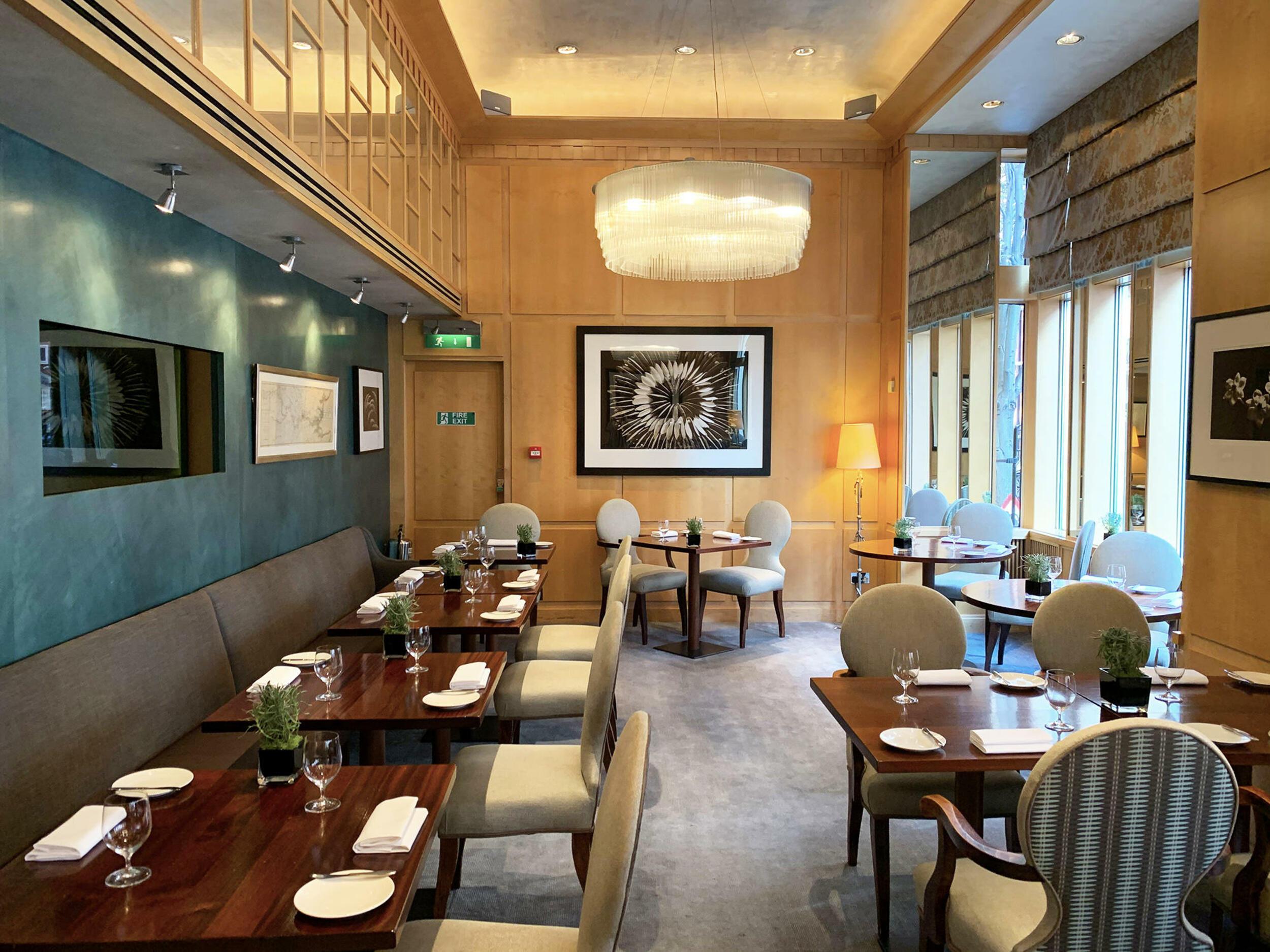 The Capital Hotel, Apartments & Townhouse London Kültér fotó Interior of the restaurant