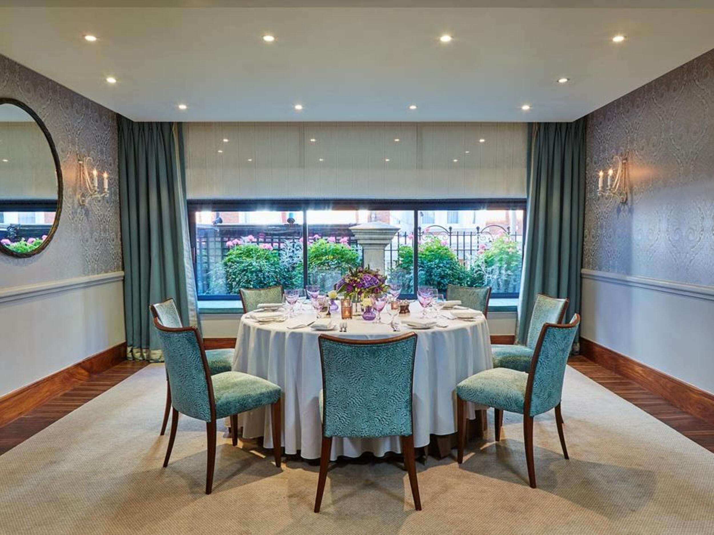 The Capital Hotel, Apartments & Townhouse London Kültér fotó The private dining room at The Ivy, St John's Wood
