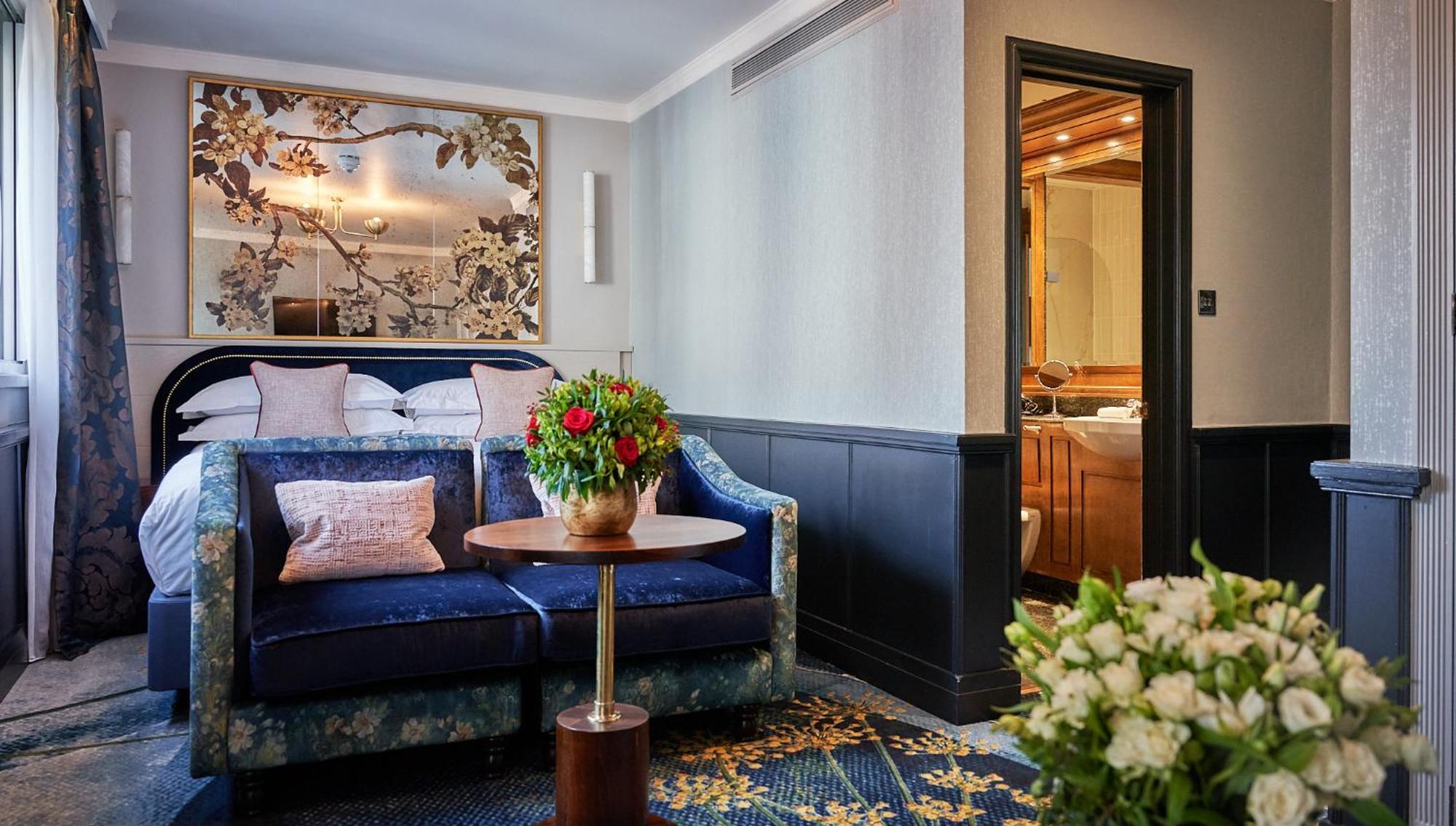 The Capital Hotel, Apartments & Townhouse London Kültér fotó A suite at the hotel